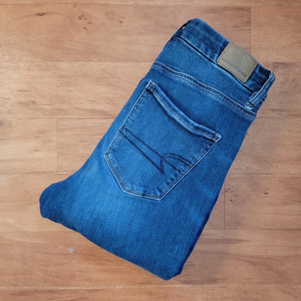 American Eagle Next Level Stretch Skinny Jeans Size 2